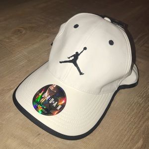 Fitted cap